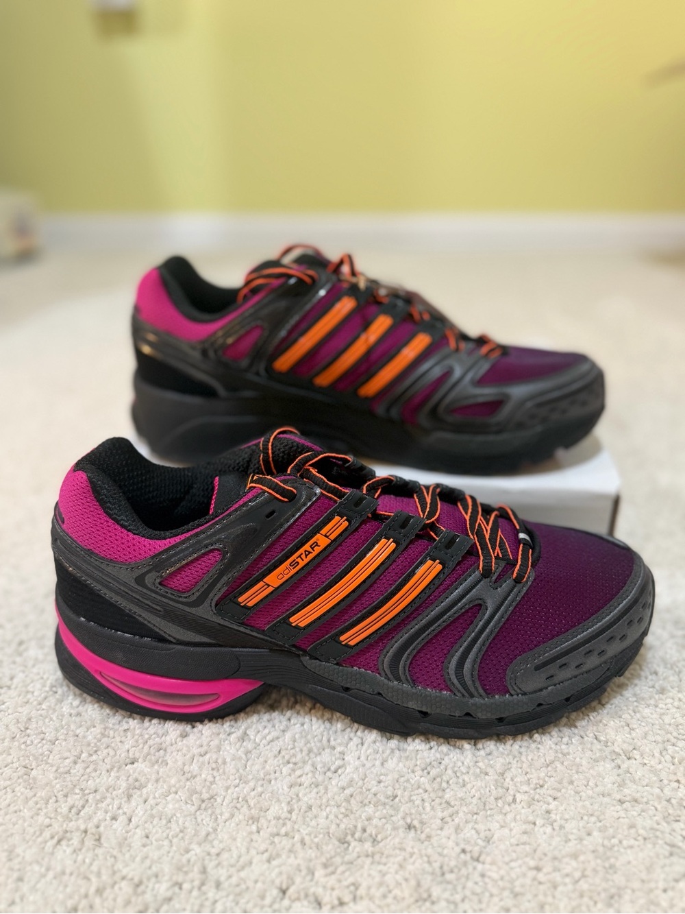 ✨BRAND NEW WITH TAGS AND BOX✨ Adistar Women's Pink & Orange Performance Sneakers